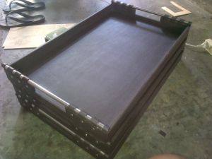 Service tray for juice glass on buffet